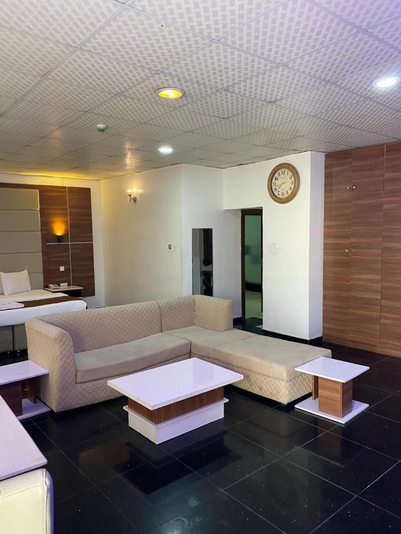 Presken Hotels, Opebi - Castle Lagos Exterior photo