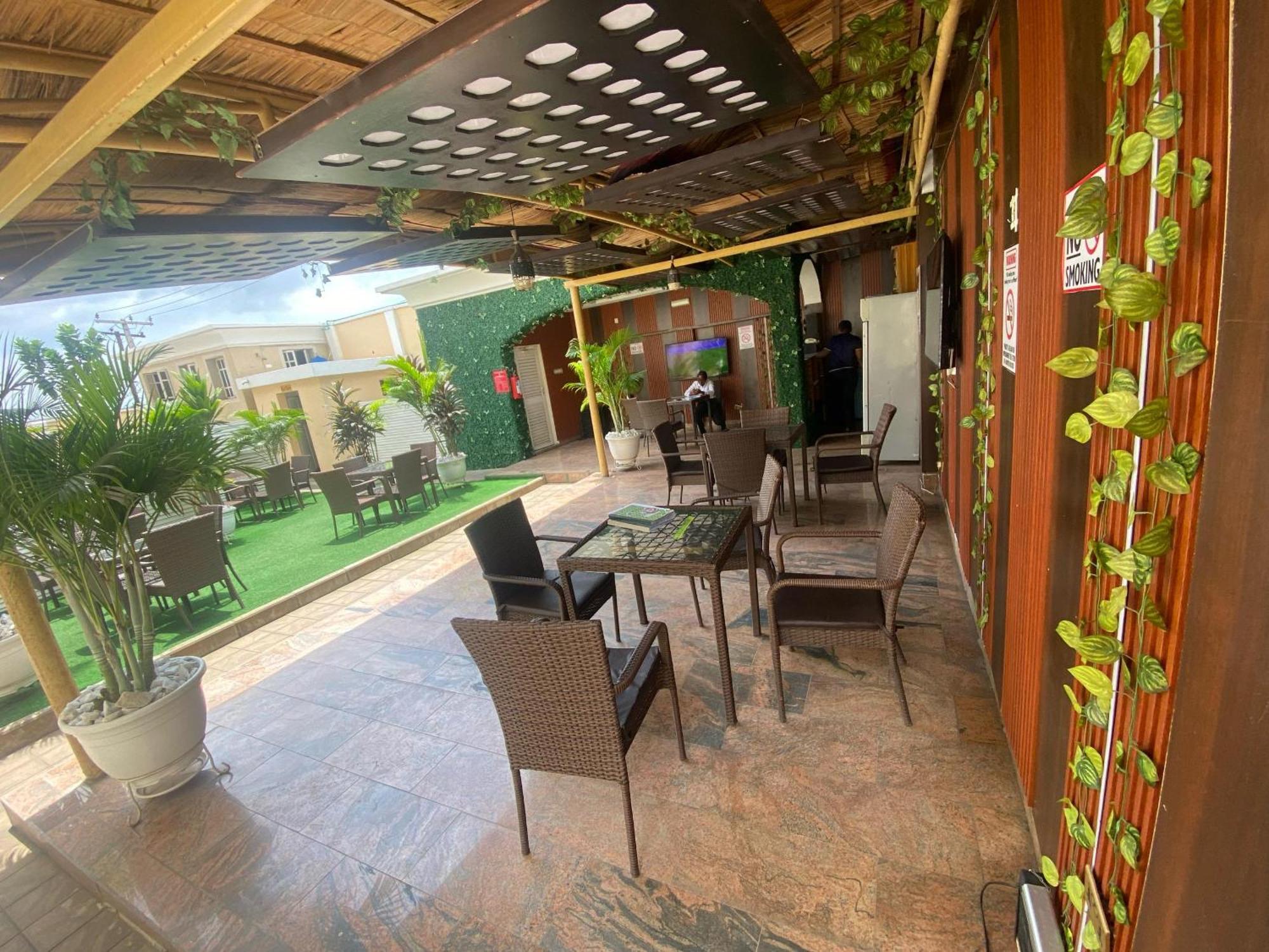 Presken Hotels, Opebi - Castle Lagos Exterior photo